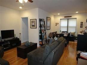 Building Photo - 4556 W Wilson Ave