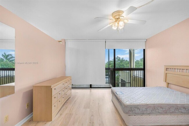 Building Photo - 2911 SW 87th Terrace