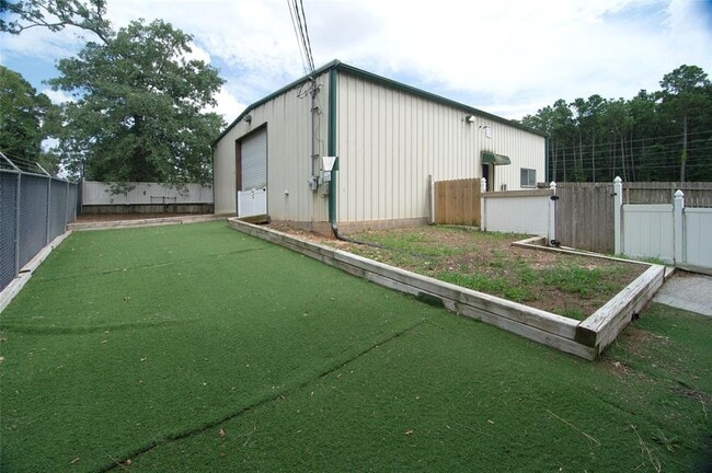 Building Photo - 10430 FM 1097