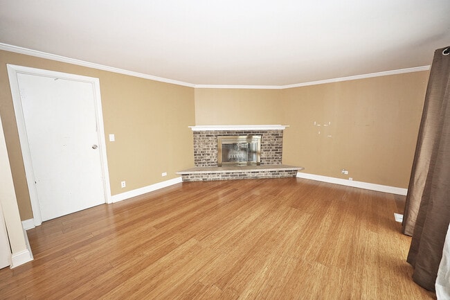 Building Photo - 503 Case Ct