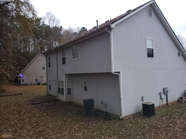 Building Photo - 130 Oak Park Terrace