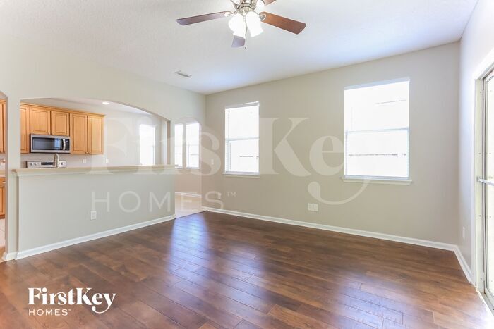 Building Photo - 2388 Eisner Dr