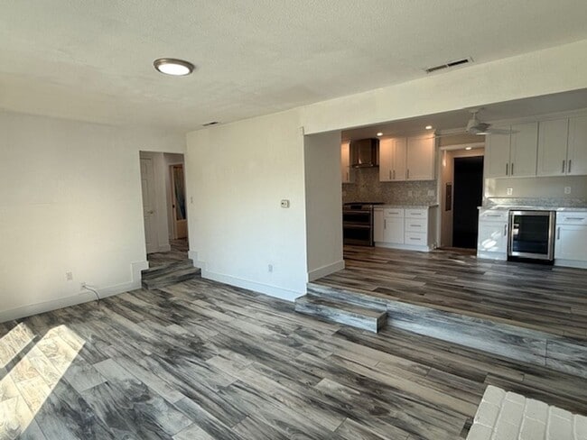 Building Photo - Remodeled 3 Bedroom Home with Bay Views + Stunning Backyard Patio