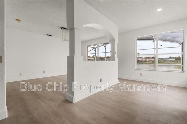 Building Photo - 1923 Bridgeview Cir