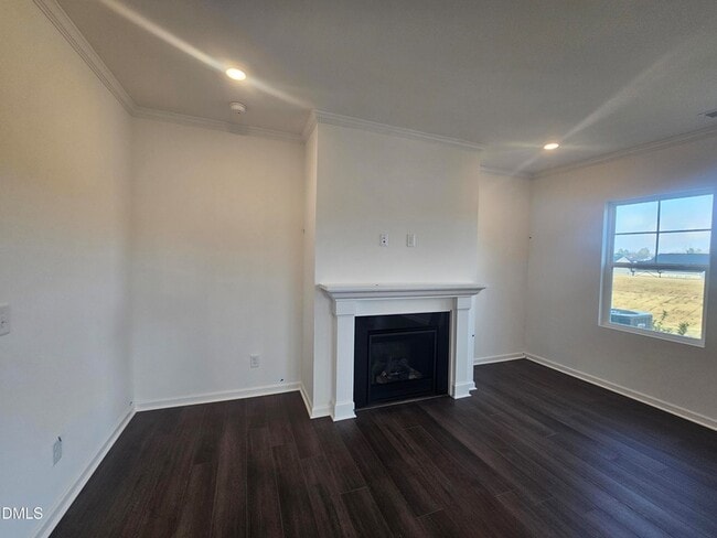 Building Photo - 945 Glowing Star Ln