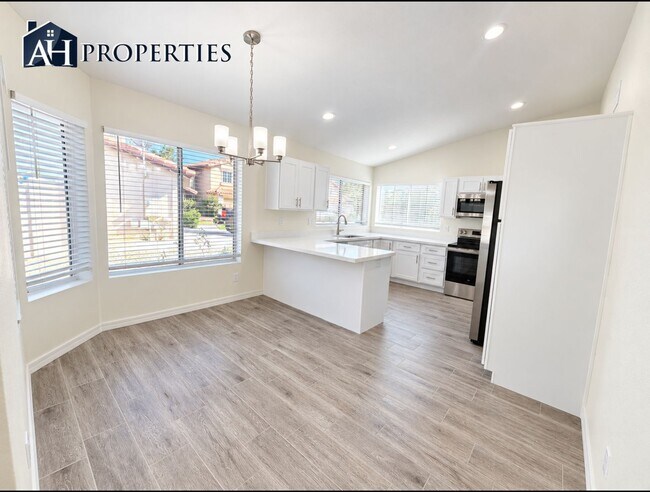 Building Photo - 7516 W Tonto Dr