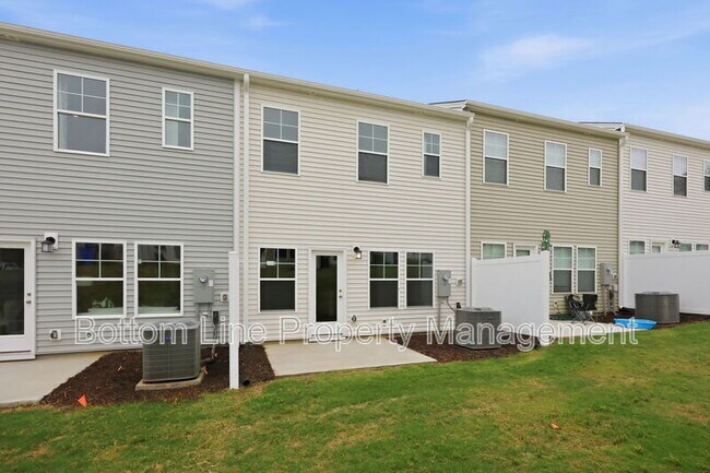 Building Photo - 27 Broward Ln