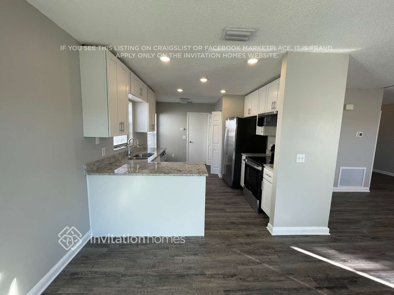 Building Photo - 7813 Chaperon Ct