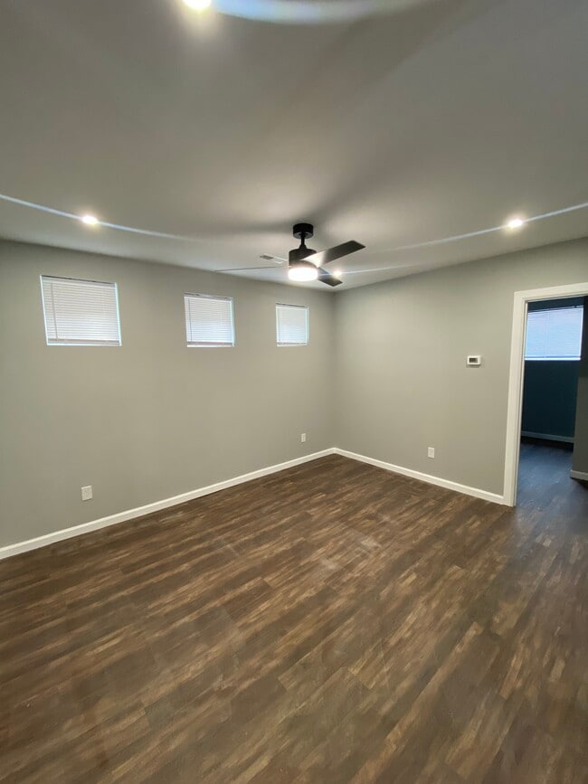 Building Photo - 1235 Summit St