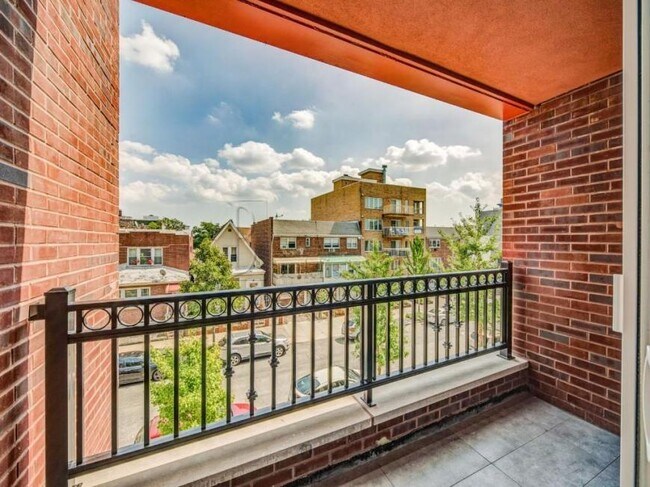 Building Photo - 1 bedroom in ASTORIA NY 11103
