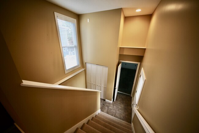 Building Photo - 1607 S Renwick Blvd
