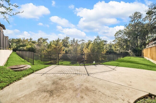 Building Photo - 618 Pink Azalea Trail