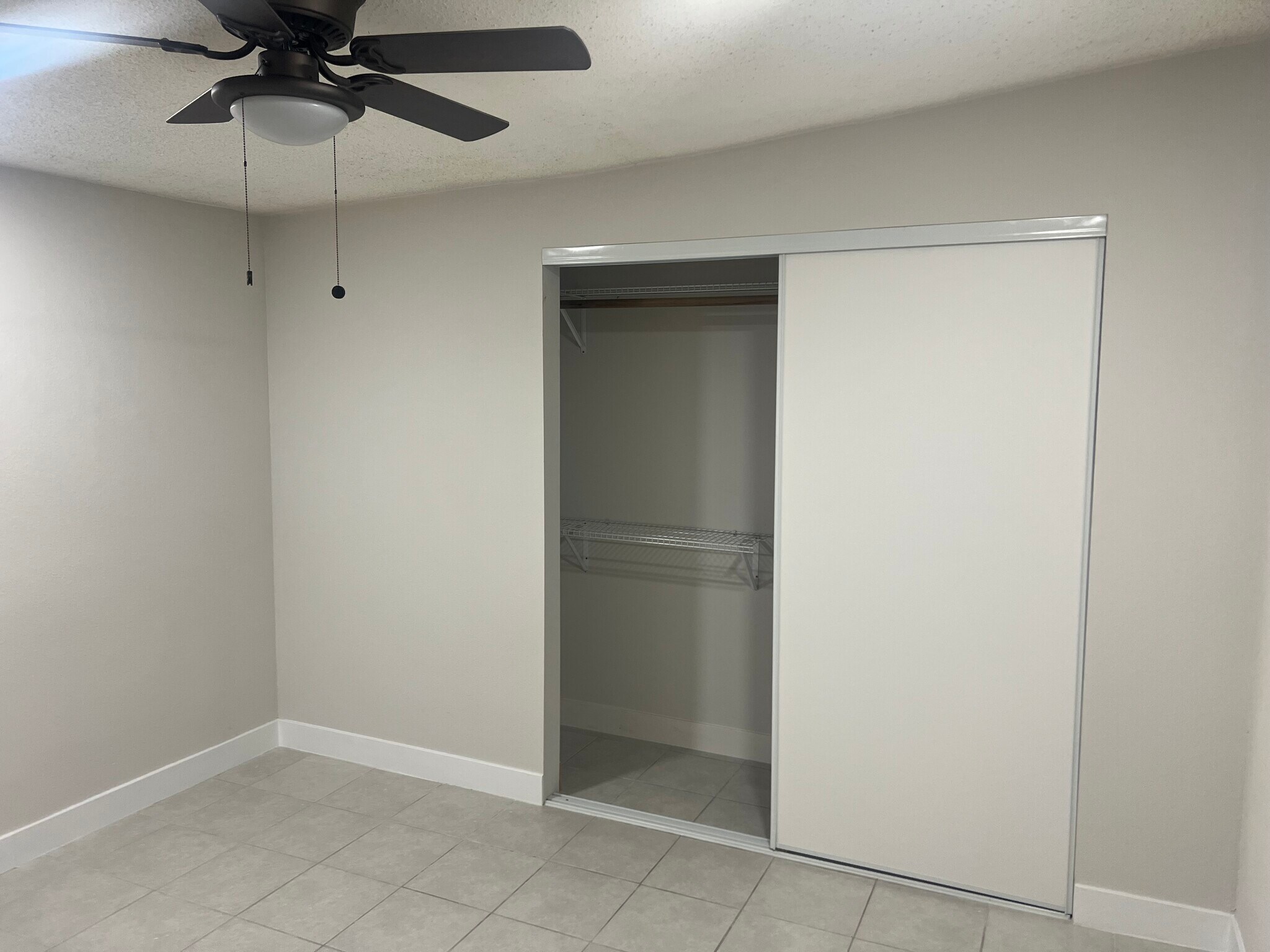 Building Photo - 4011 Placita Ave