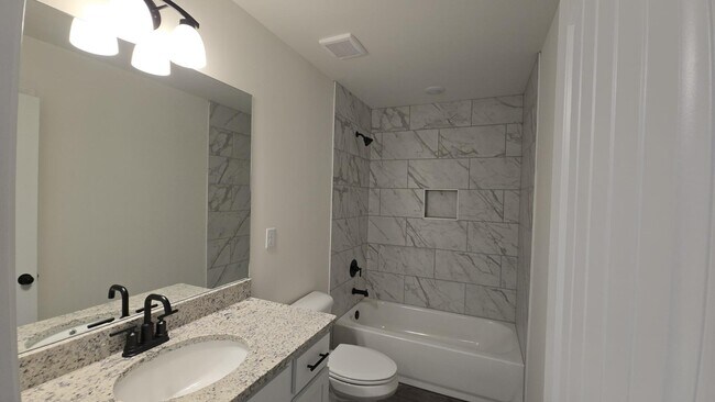 Building Photo - 1210 Pennock Dr