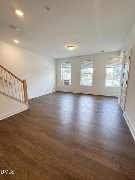 Building Photo - 602 Market Grove Dr