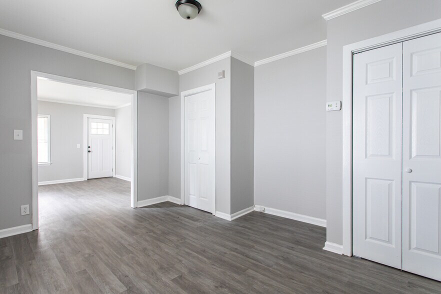 Loads of closet space - 894 Ormewood Ave SE