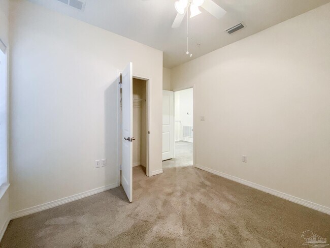 Building Photo - 14545 Salt Meadow Dr