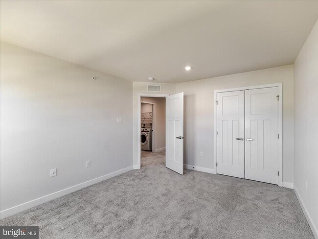 Building Photo - 7963 Milltown Cir