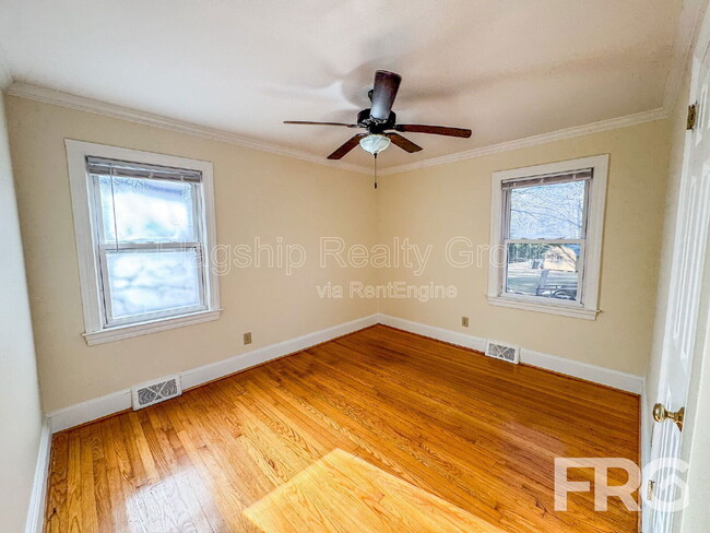 Building Photo - 2501 Jefferson Dr