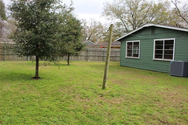 Building Photo - 1430 Cheshire Ln