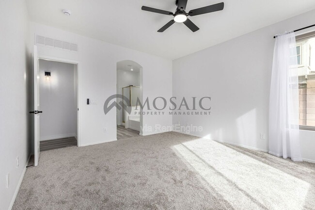 Building Photo - 4287 E Del Rio St