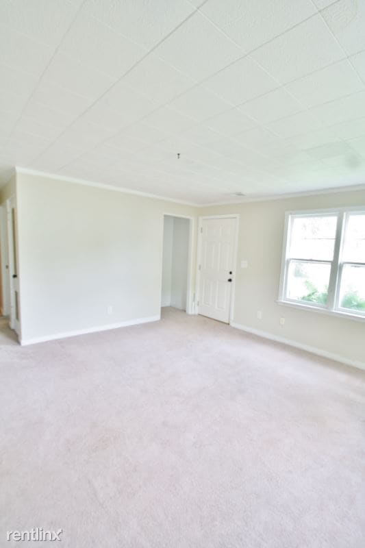Building Photo - 4 br, 1 bath House - 300 21st Street SW