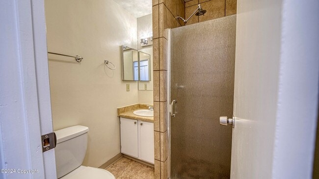 Building Photo - 3 Bedrooms, 2.5 Bathrooms, 1 Car Garage To...
