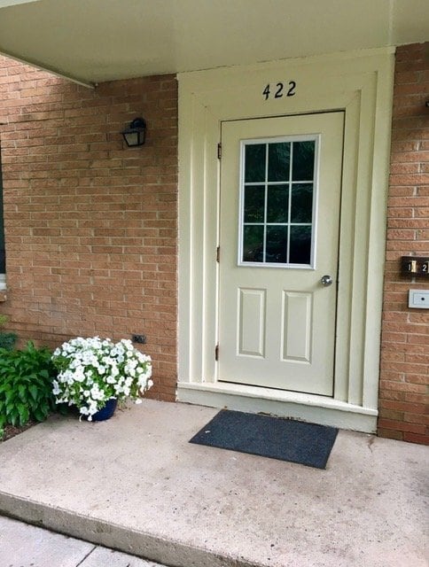 Building Photo - 422 Rushmore Ln