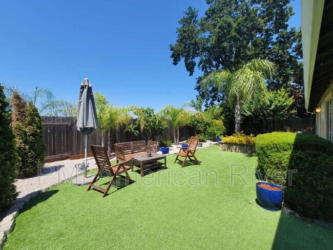 Building Photo - 461 Ebi Way