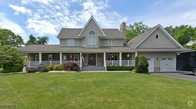 Building Photo - 85 Mountain Ridge Dr