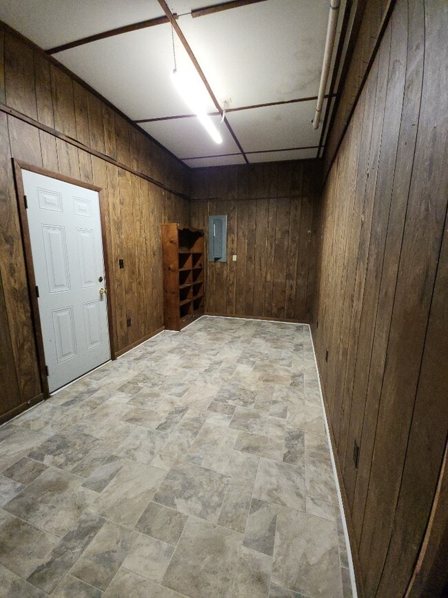 Building Photo - 172 Blair Rd