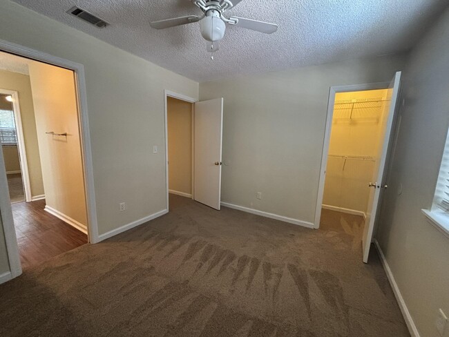 Building Photo - 4099 Blind Brook Ct