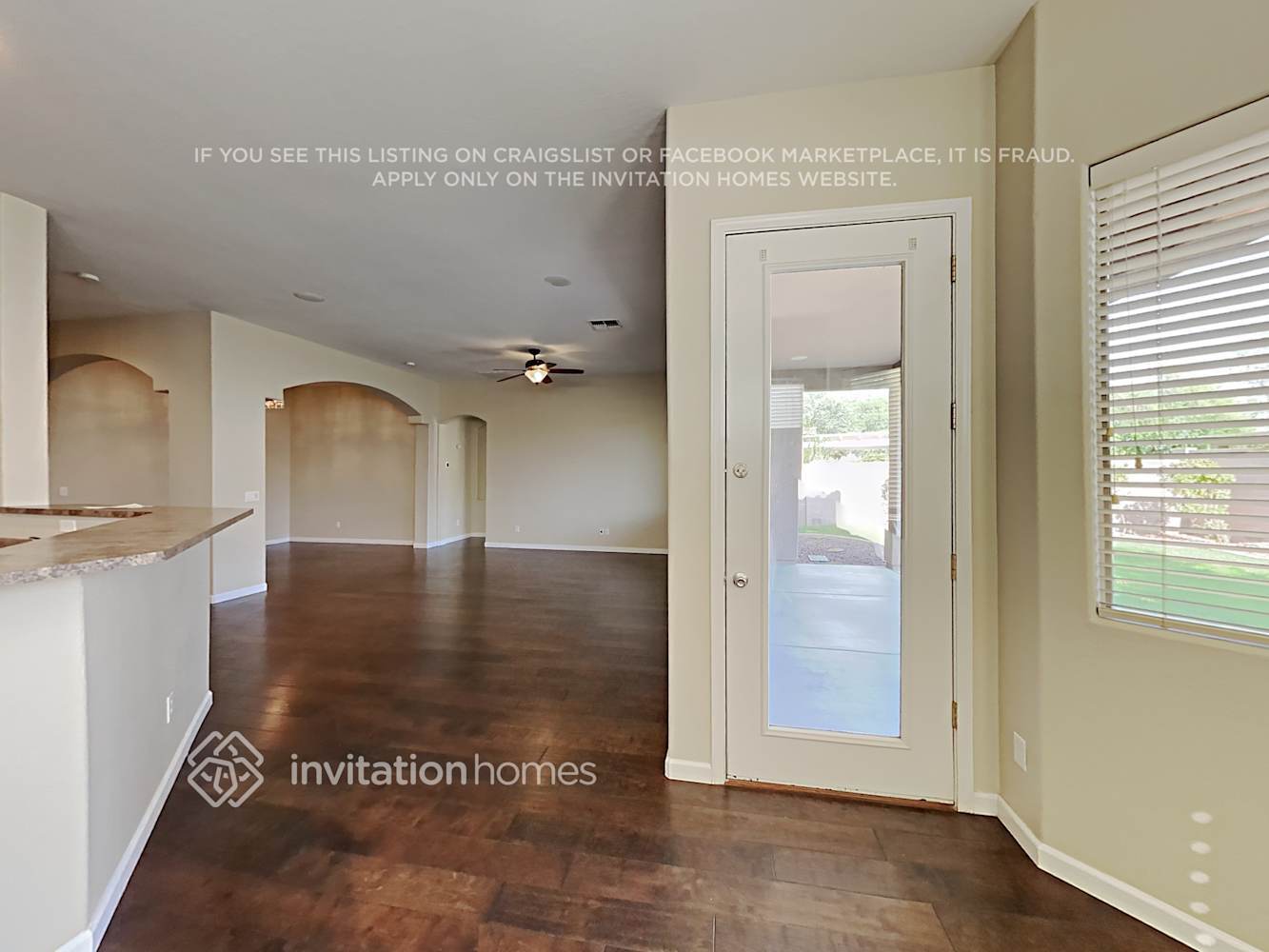Building Photo - 7209 W Paradise Ln