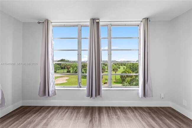 Building Photo - 2661 S Course Dr