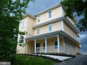 Building Photo - 1355 N Independence Dr