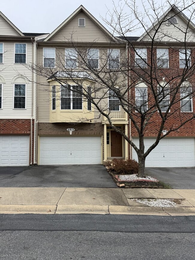 Primary Photo - Updated Three Bedroom Home W/Full Sized Kitchen, Parking, Back Deck, & 2,640 Square Feet!