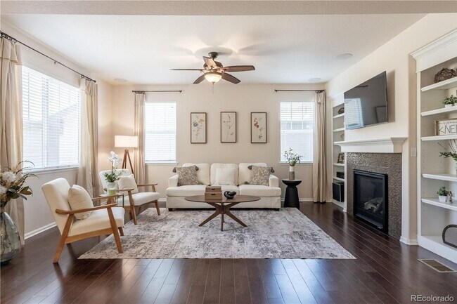 Building Photo - Charming 3 bedroom, 3 bathroom home in The...