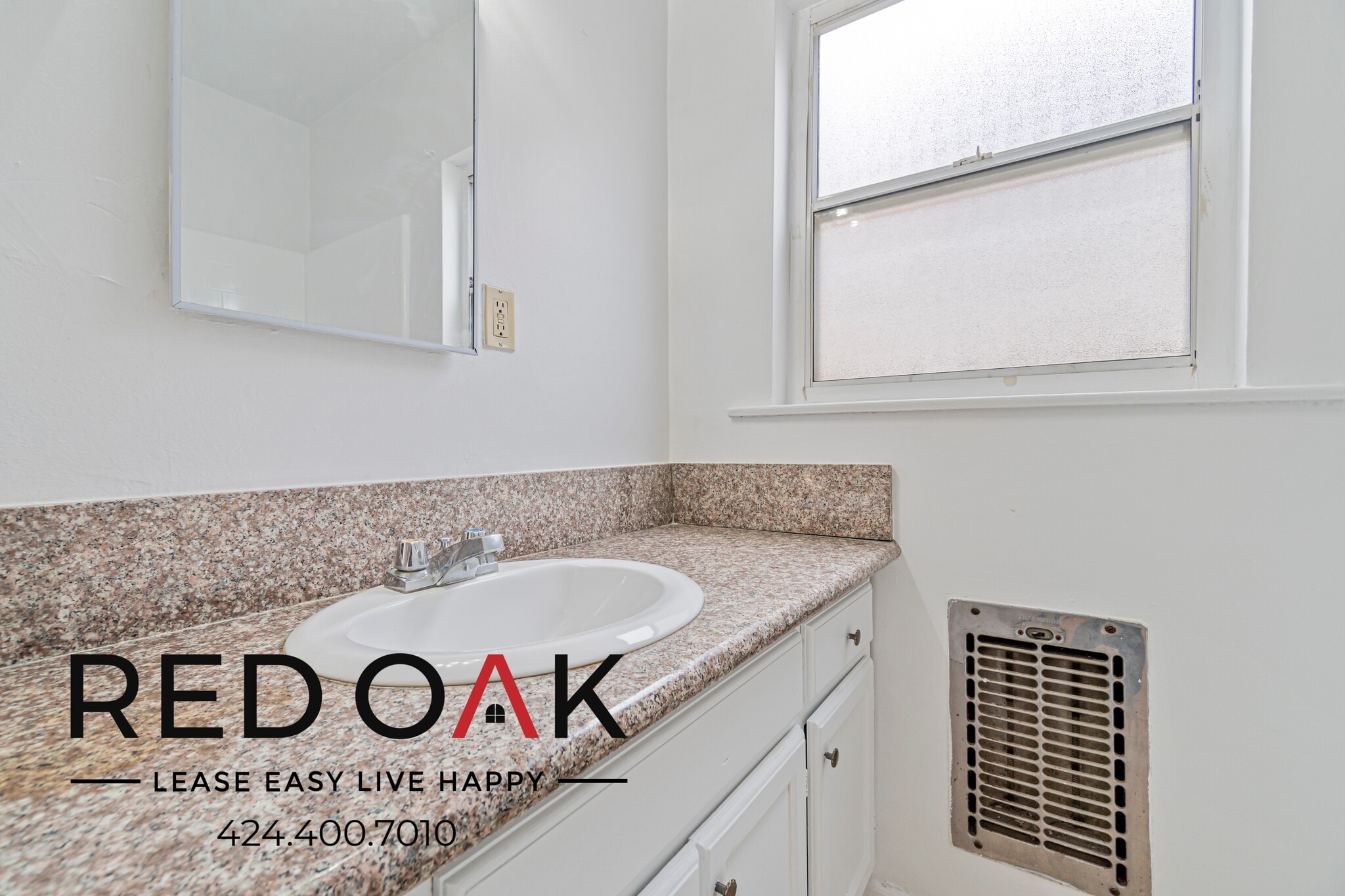 Building Photo - 3925 Roxanne Ave