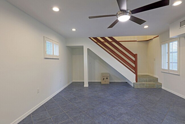 Building Photo - 1353 Stadler Dr