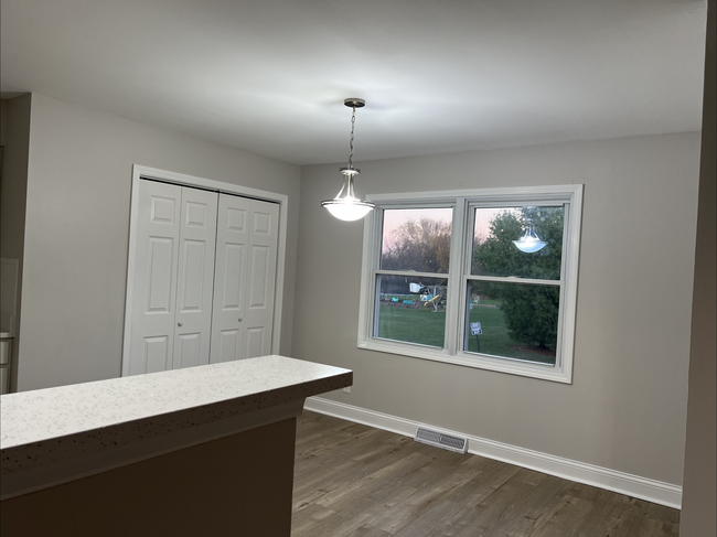 Dining room - 4601 52nd Ave