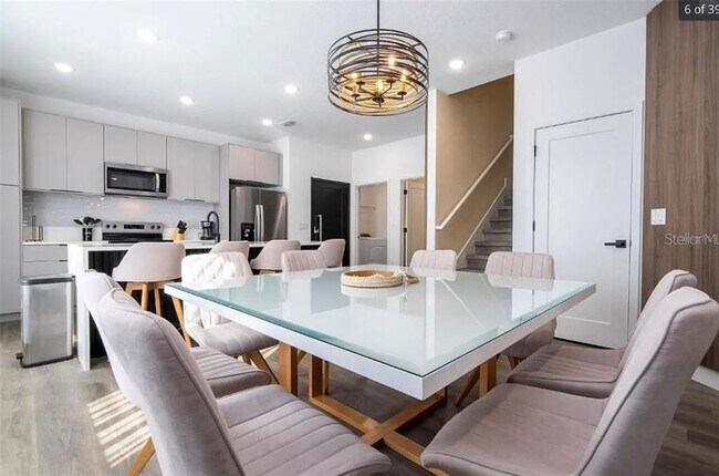 Building Photo - 9120 Boracay Ct