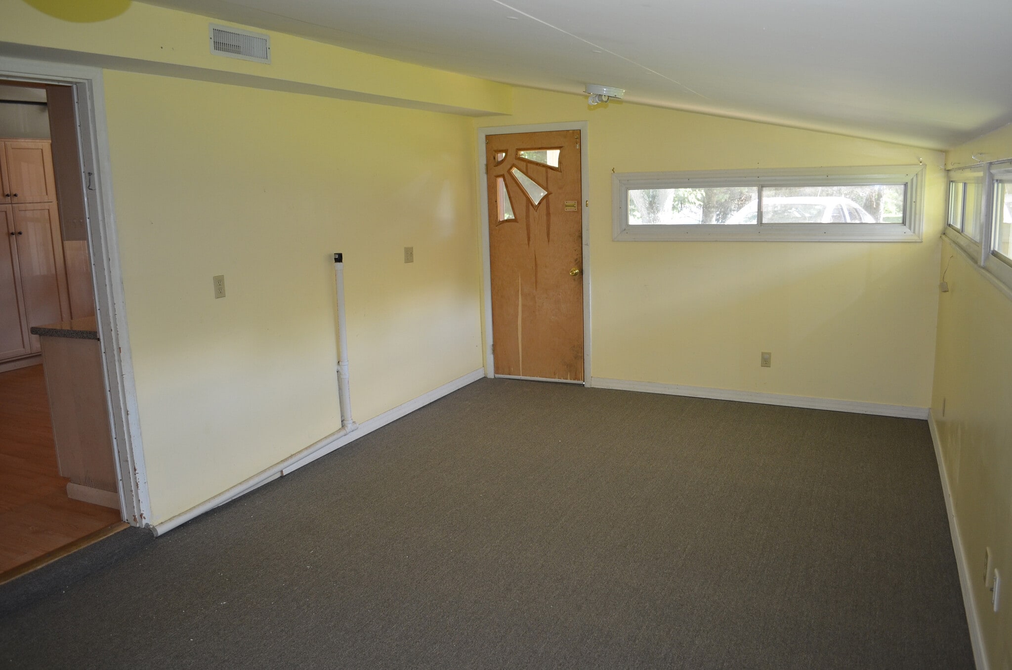 Building Photo - 8074 Rolling Hills Dr