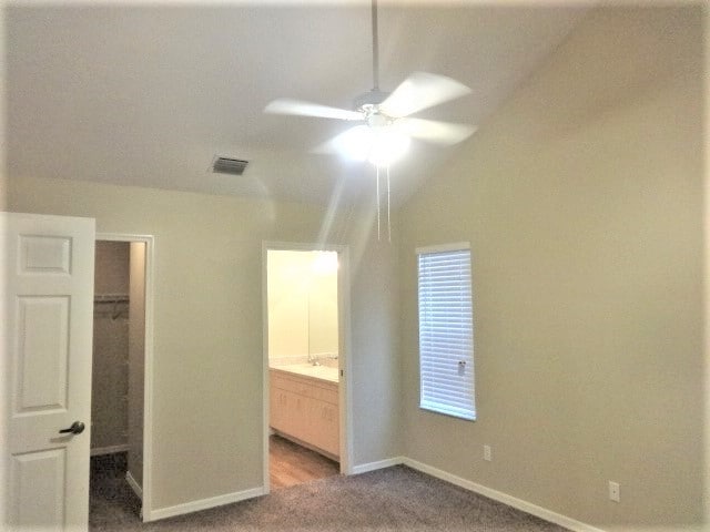 Building Photo - 3334 Lakeview Cir