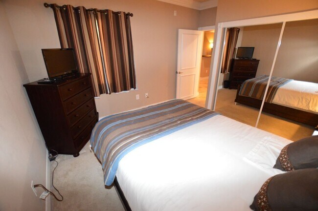 Building Photo - Meridian Furnished 2 Bed | 2 Bath Condo - Freshly Painted & Move-In Ready! (New Pics Coming Soon)