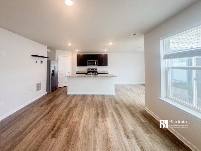 Building Photo - 561 Fawn Mdw Ln