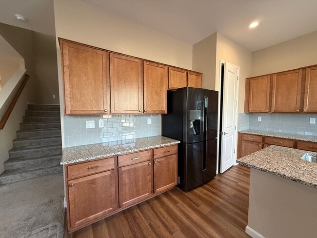 Building Photo - Experience refined living in this beautifully appointed 4-bedroom + den, 3-bath executive residence.