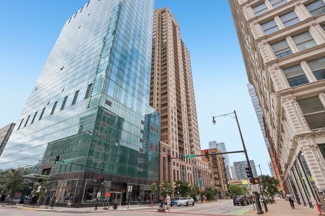 Primary Photo - 1111 S Wabash Ave