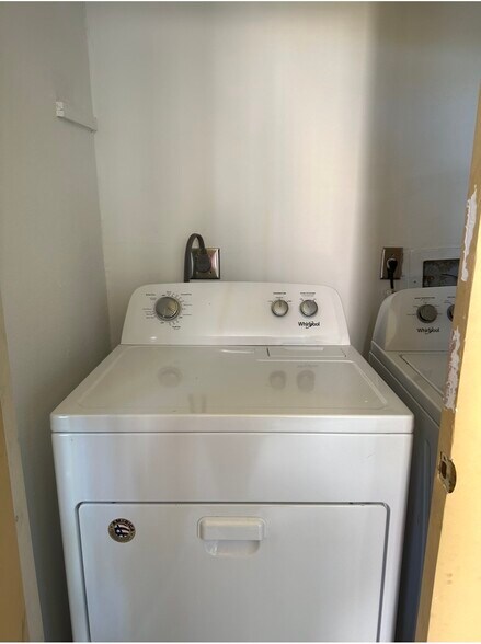 Building Photo - 15560 SW 104th Ter