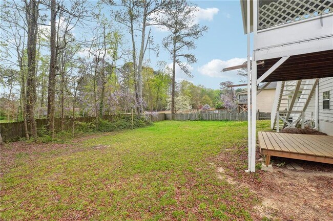 Building Photo - 805 Grindstone Pl SW