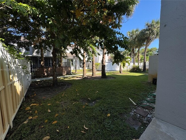 Building Photo - 16881 SW 1st Manor